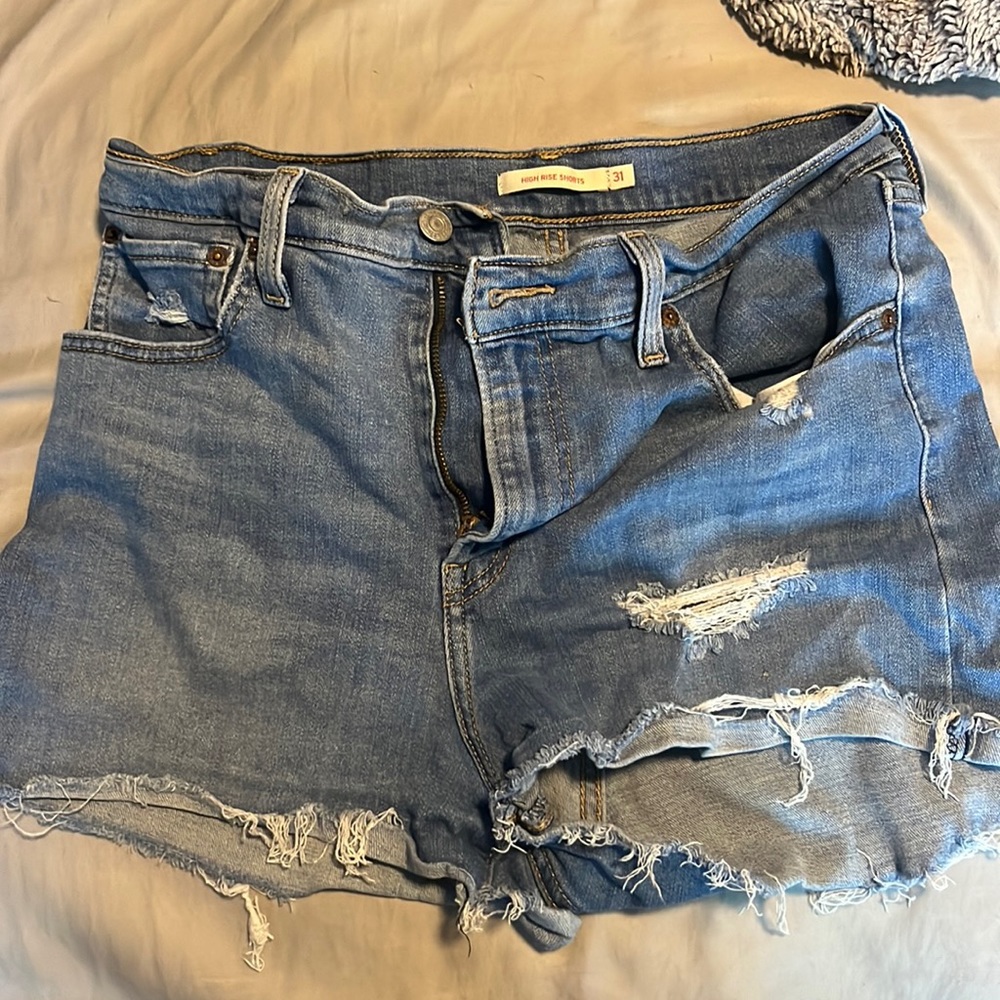 Levi high waist shorts